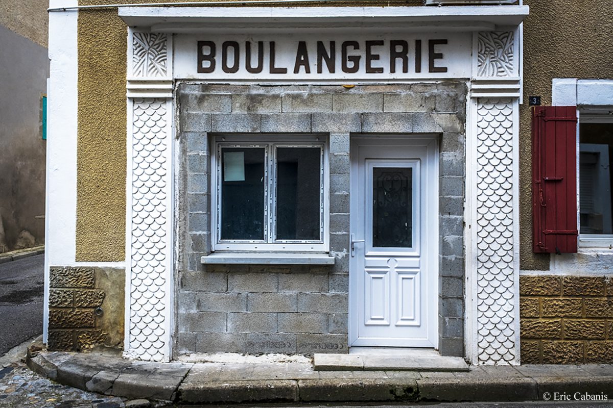 Ancienne boulangerie dans le village de Villepinte près de Carcassonne, le 13 mai 2020 Former bakery in the village of Villepinte near Carcassonne, May 13, 2020 Photojournalism Eric Cabanis