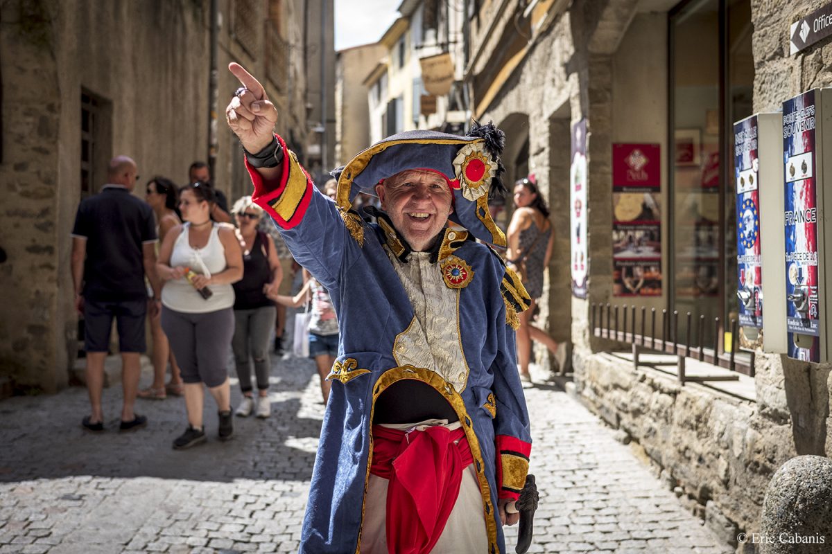 Serge habillé en soldat de l'An II dans une ruelle de la cité médiévale de Carcassonne le 14 juillet 2020 Eric Cabanis Photojournaliste