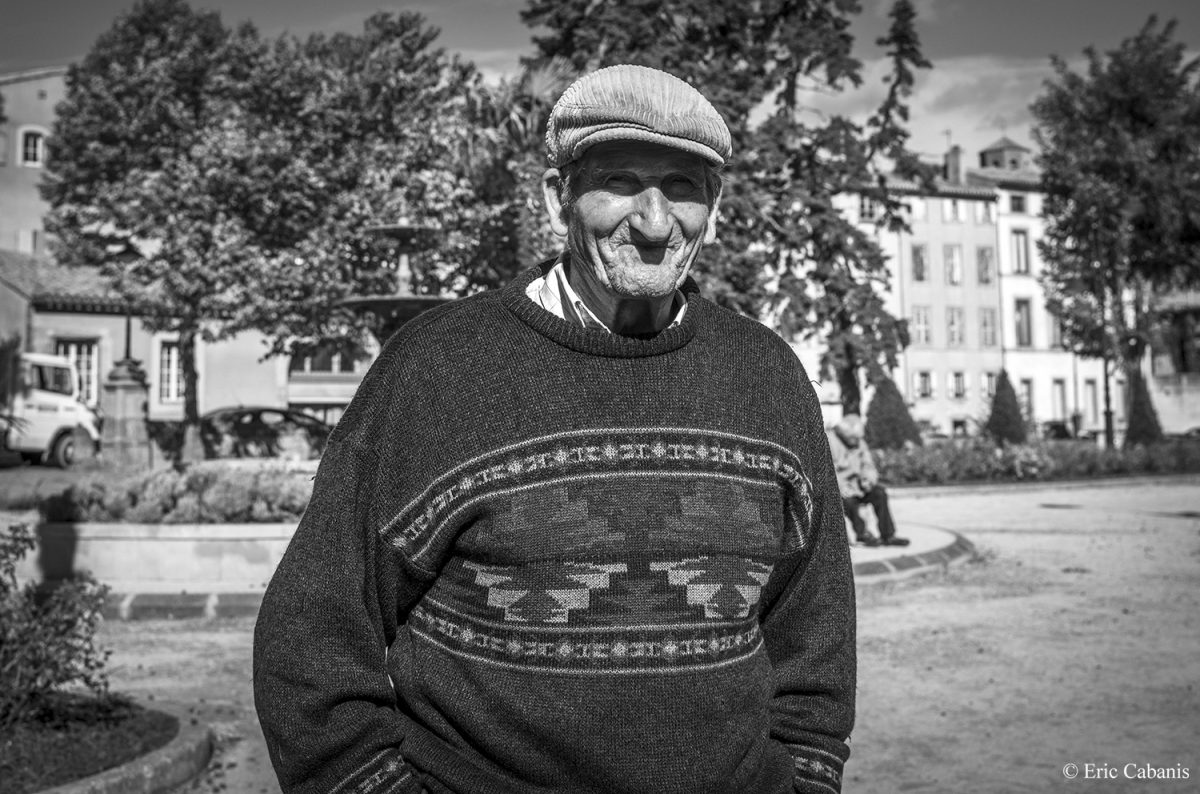 Portrait of an old man in Montreal d'Aude, near Carcassonne, on September 28, 2020 Eric Cabanis Photography